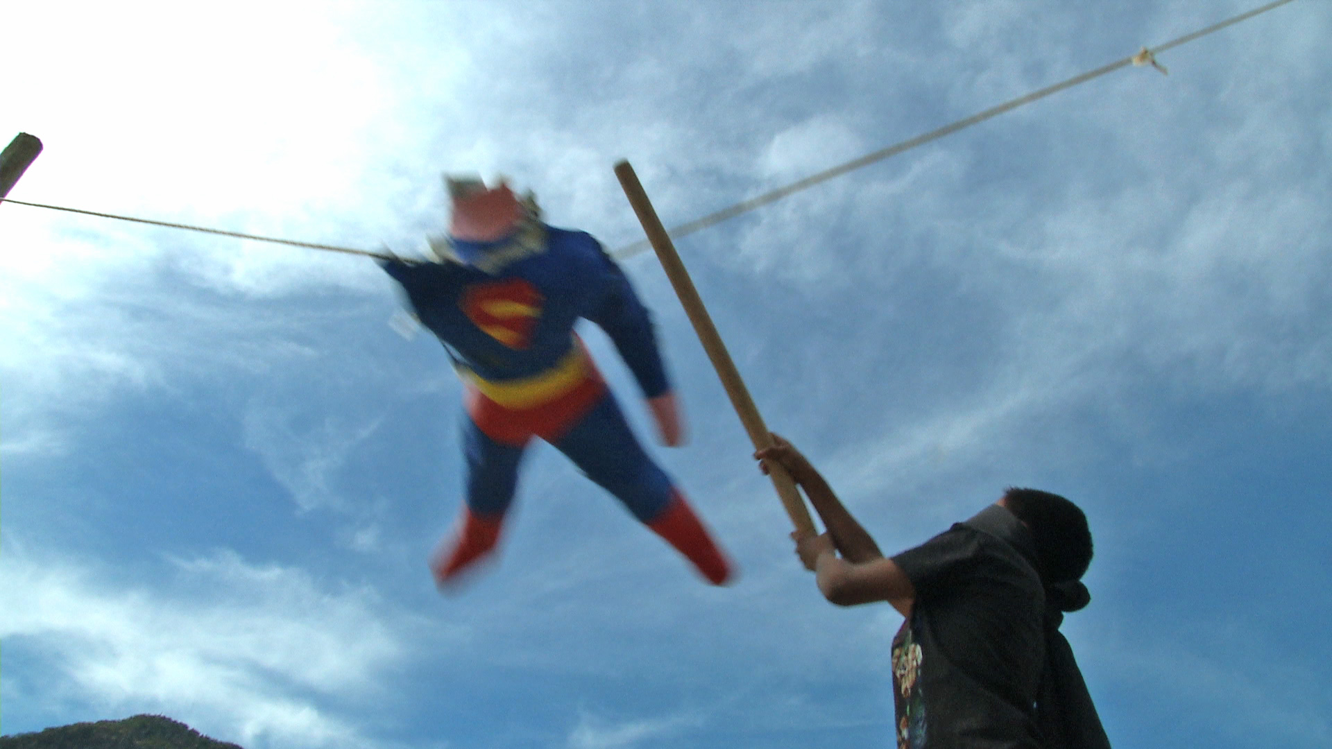 momenta-biennale-francis-alys-childrens-games-pinata