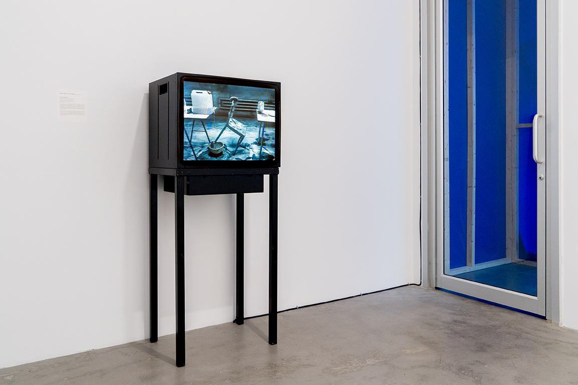 momenta-biennale-peter-fischli-david-weiss-der-lauf-der-dinge