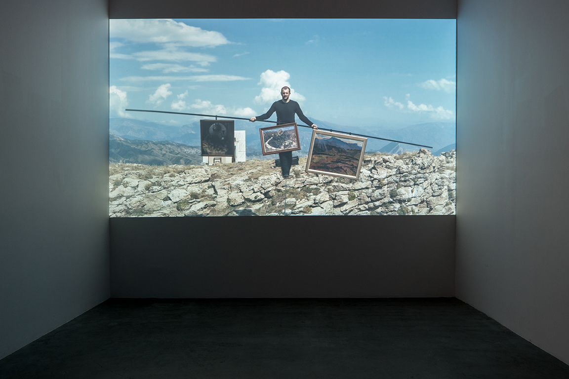 momenta-biennale-taus-makhacheva-tightrope