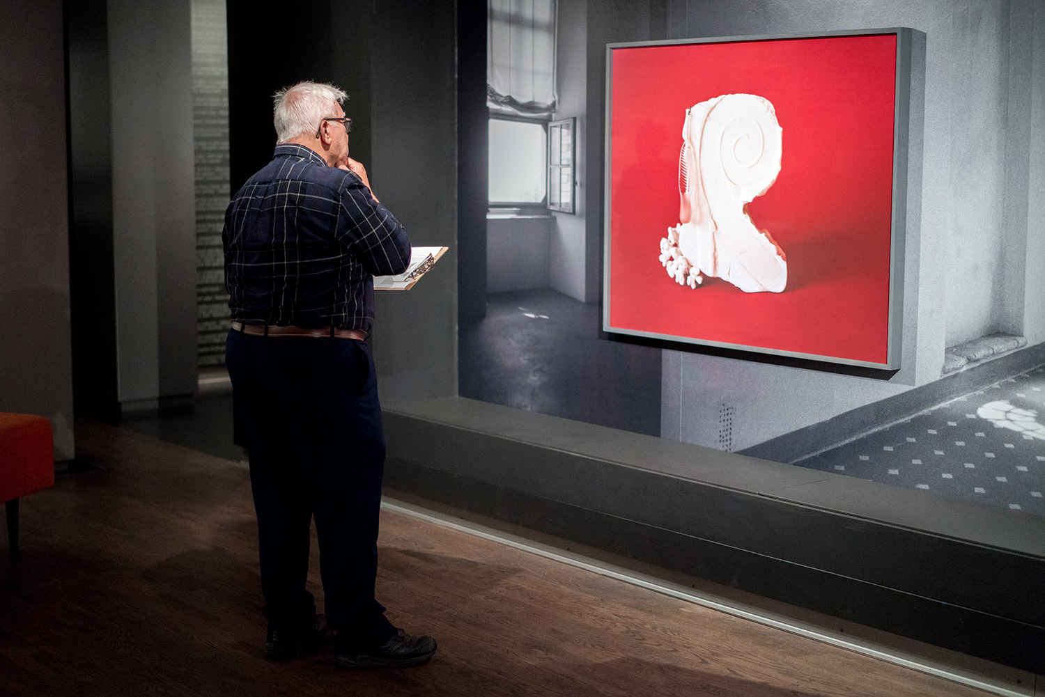 Workshop The Time of Objects by Celia Perrin Sidarous, McCord Museum, MOMENTA 2019 © MOMENTA Biennale d’art contemporain and the McCord Museum. Photo credit: Jean-Michael Seminaro