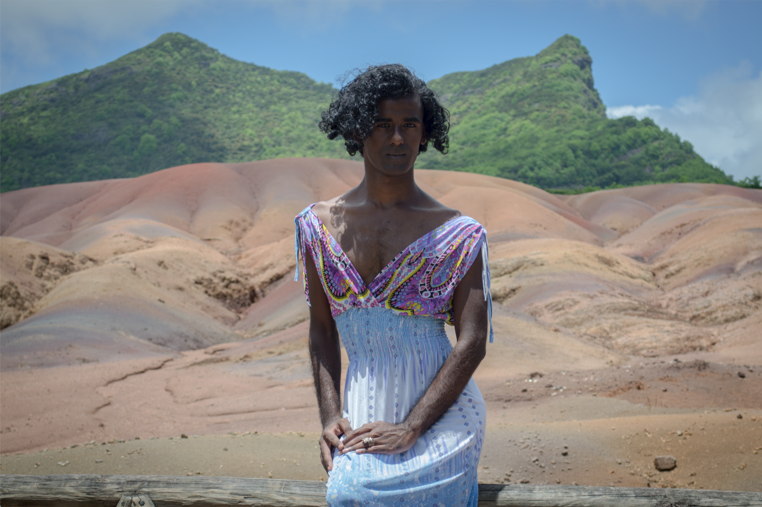 momenta-biennale-kama-la-mackerel-breaking-the-promise-of-tropical-emptiness-2