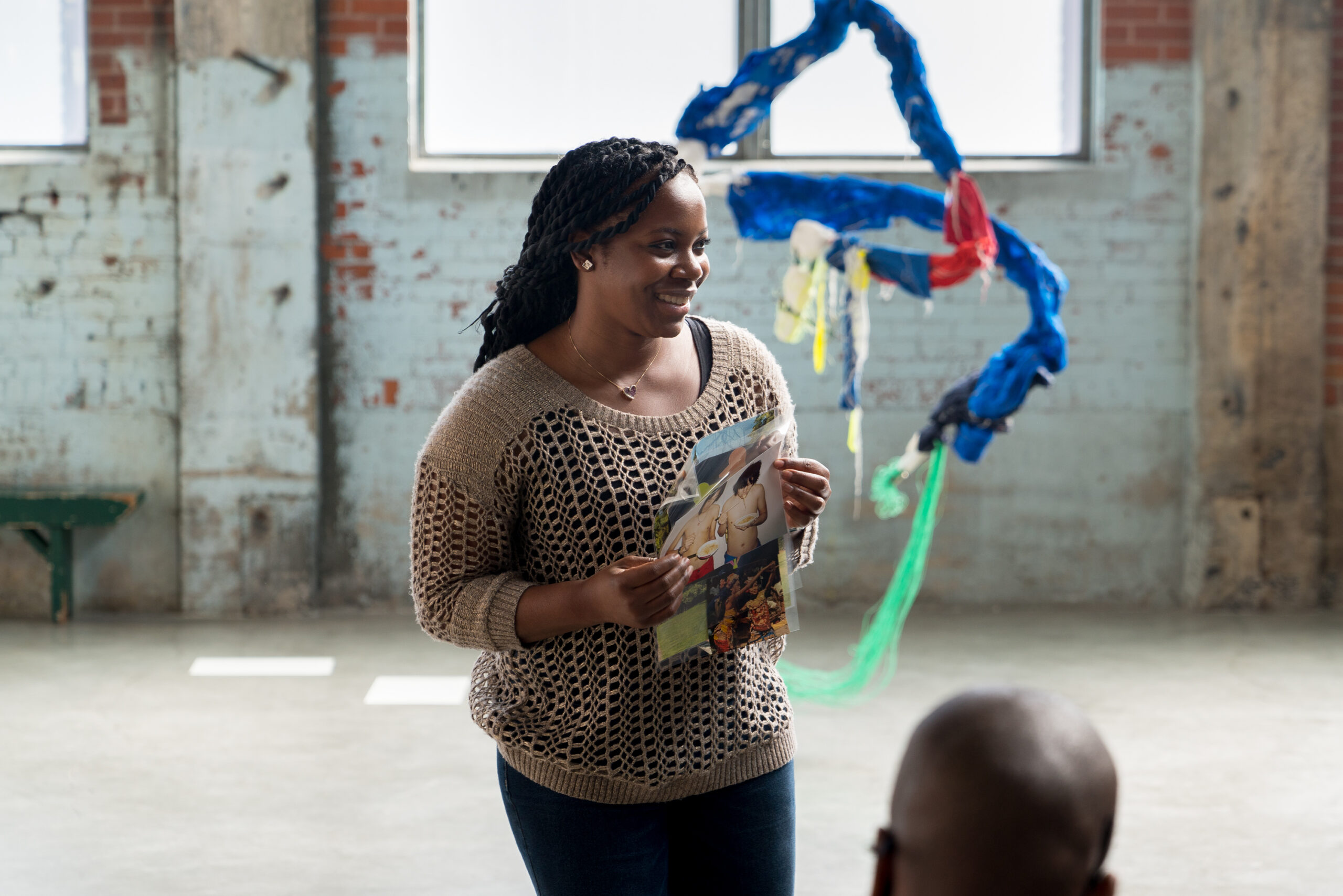 Le pouvoir de l’imaginaire, atelier créatif et réflexif en collaboration avec Never Was Average et la Fonderie Darling dans le cadre de MOMENTA 2021. Photo : Jean-Michael Seminaro