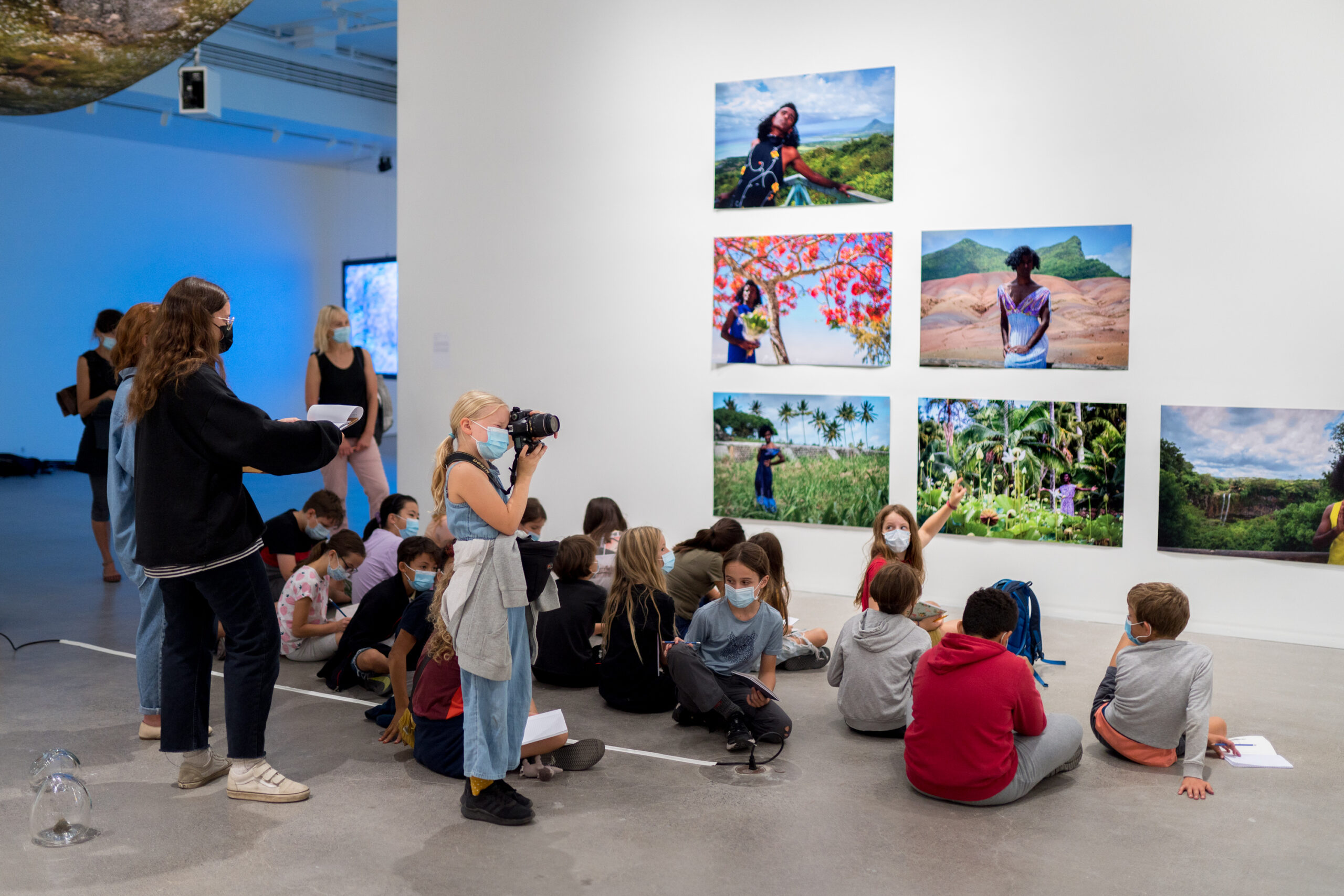 momenta-biennale-asccs-galerie-de-luqam-mon-jardin-de-papier