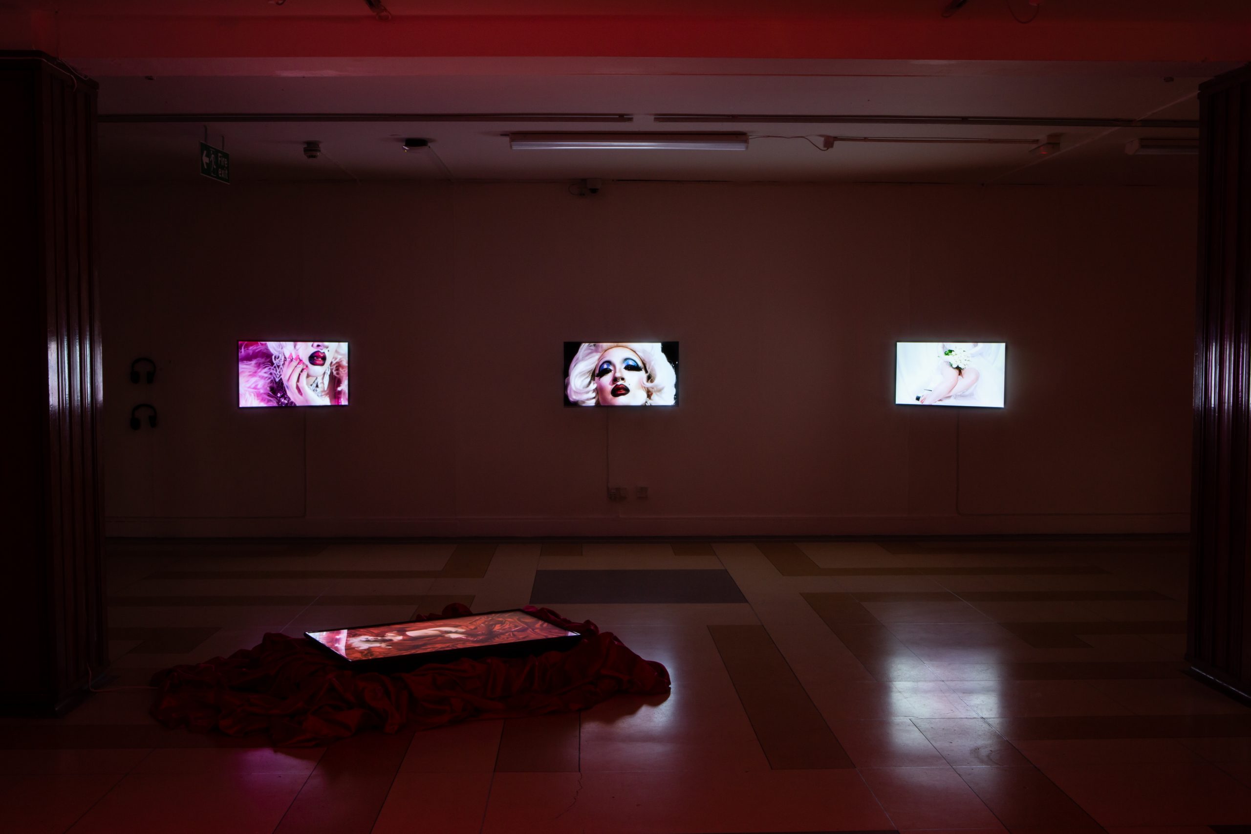 momenta-biennale-victoria-sin