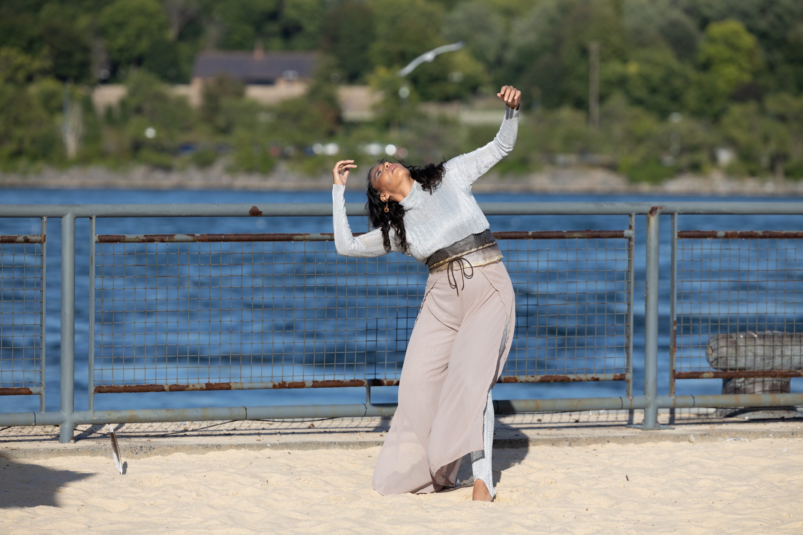 012-momenta-biennale-Lindsay Katsitsakatste Delaronde-Sturgeon Woman Rising