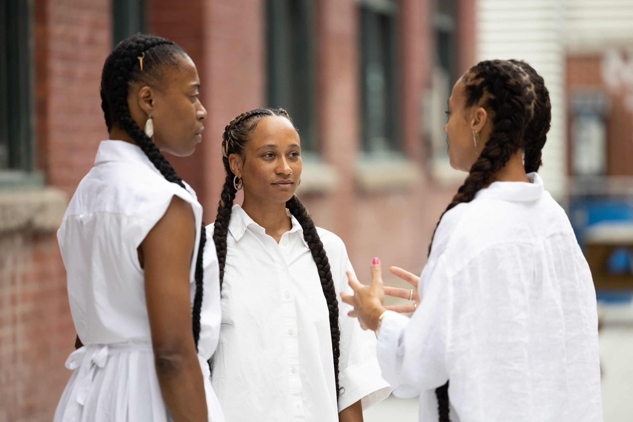 001-momenta-biennale-jeannette-ehlers-performance