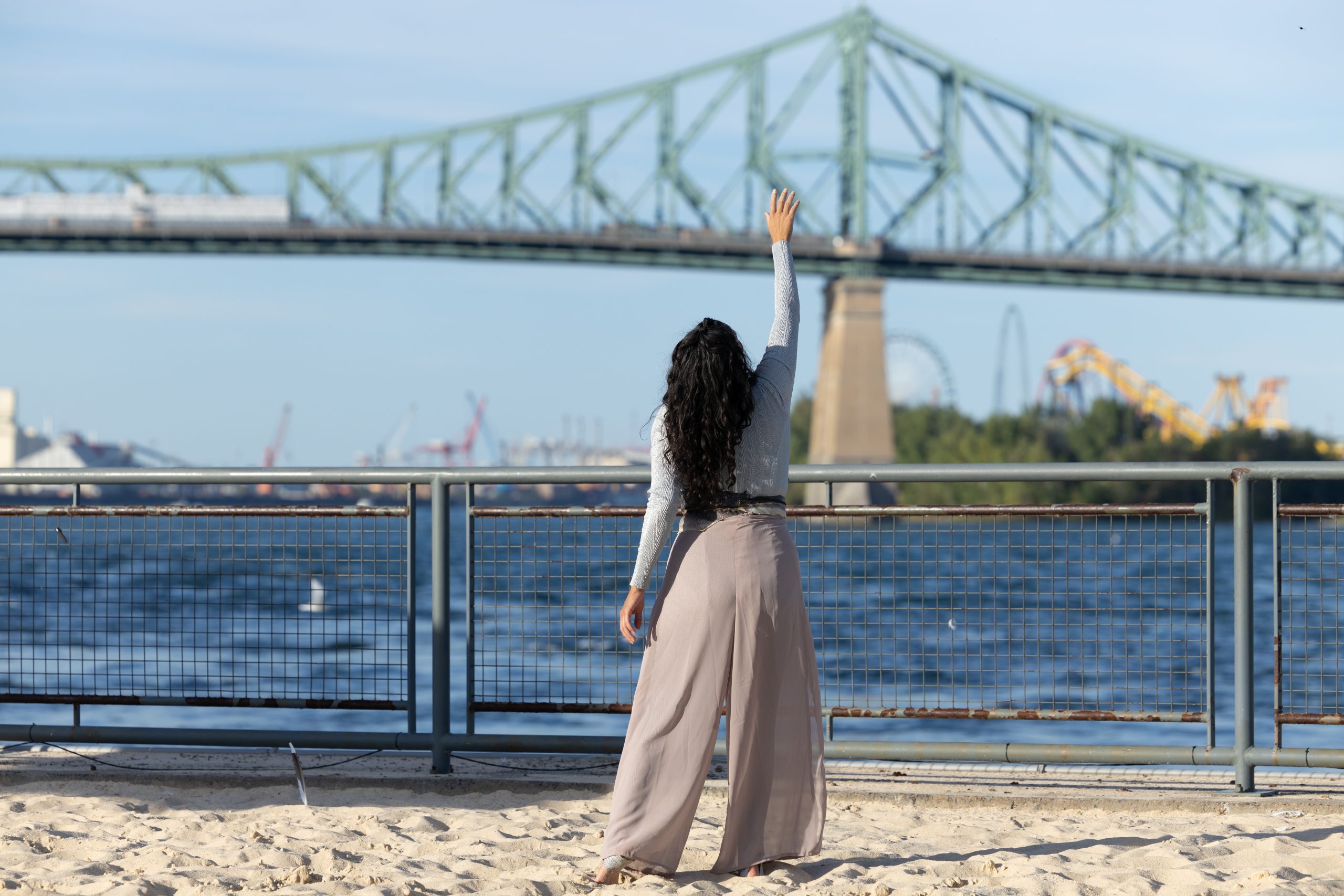 072-momenta-biennale-Lindsay Katsitsakatste Delaronde-Sturgeon Woman Rising