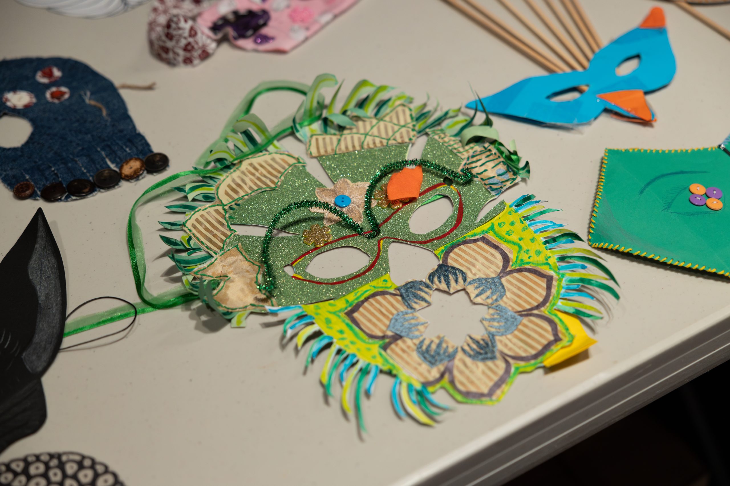 005-momenta-biennale-Au-dela du masque-Musée-McCord-stewart