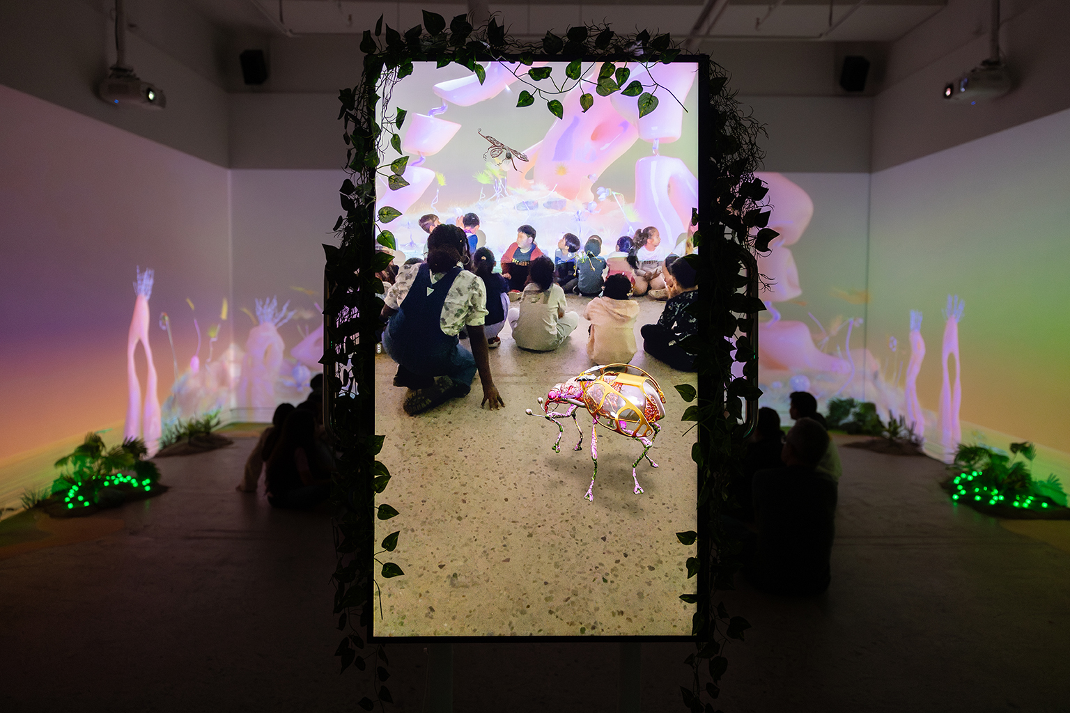 007-momenta-biennale-Les-etres-invisibles-Diagonale